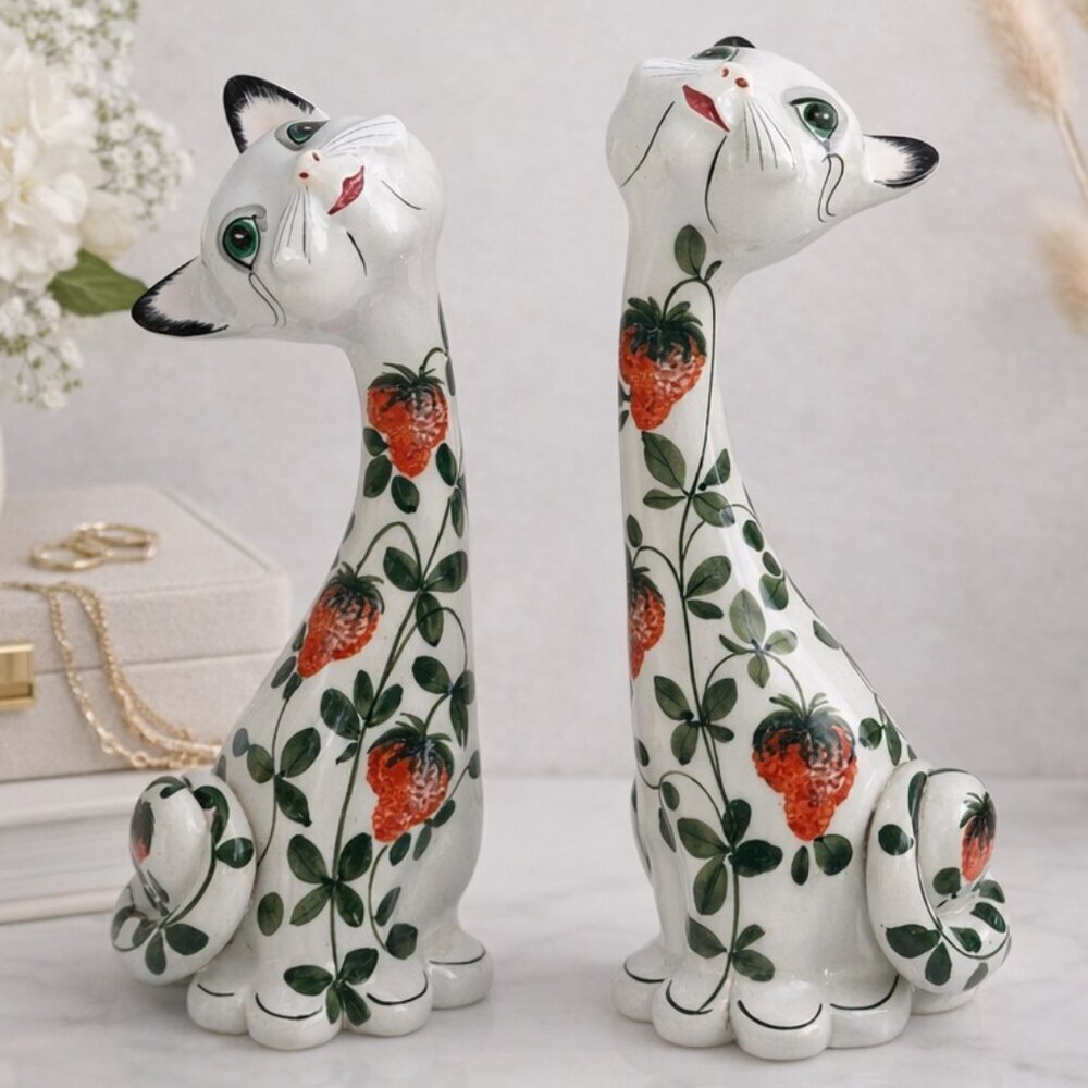 VTG 1970s Italian Deruta Pottery Hand-Painted Anthropomorphic Figures – Set of 2